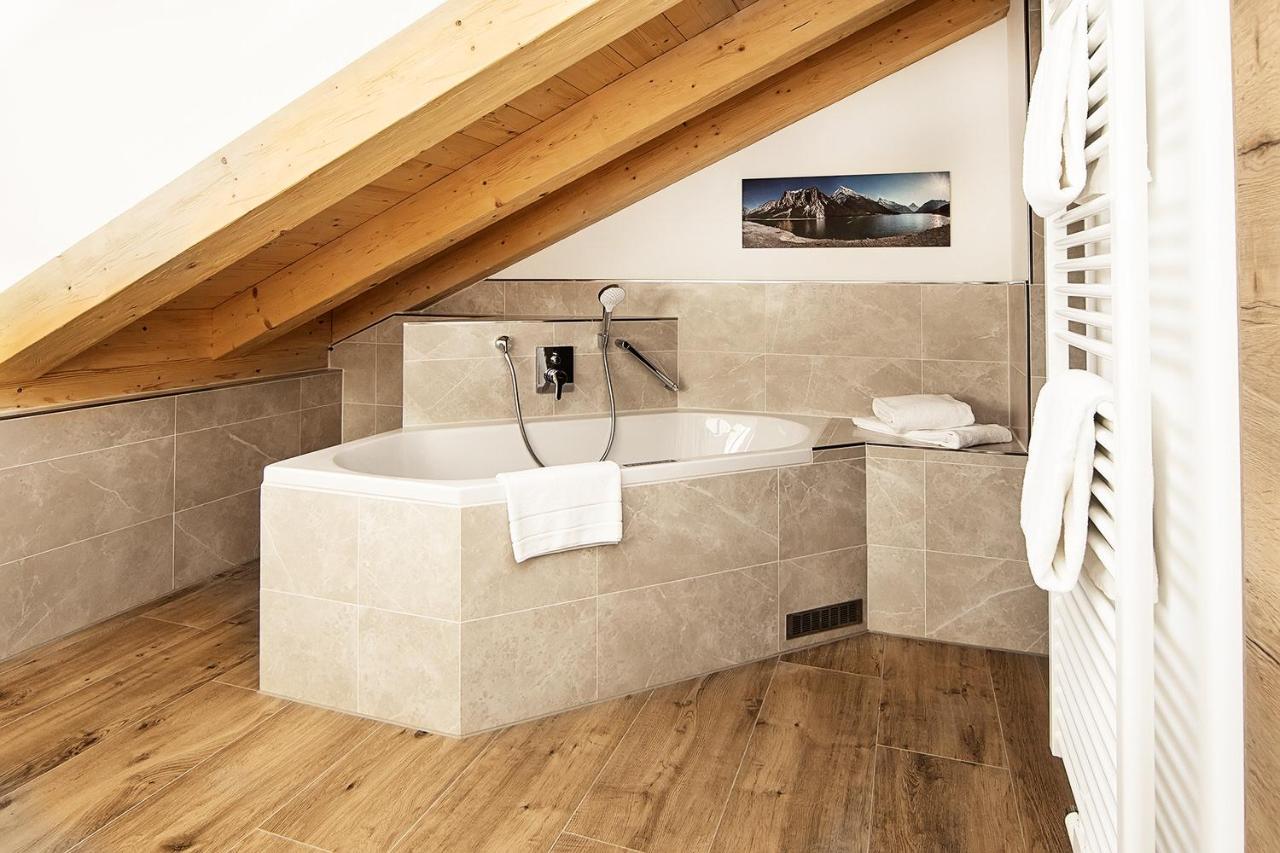 Ferienwohnung Wamberg ガルミッシュ・パルテンキルヒェン エクステリア 写真