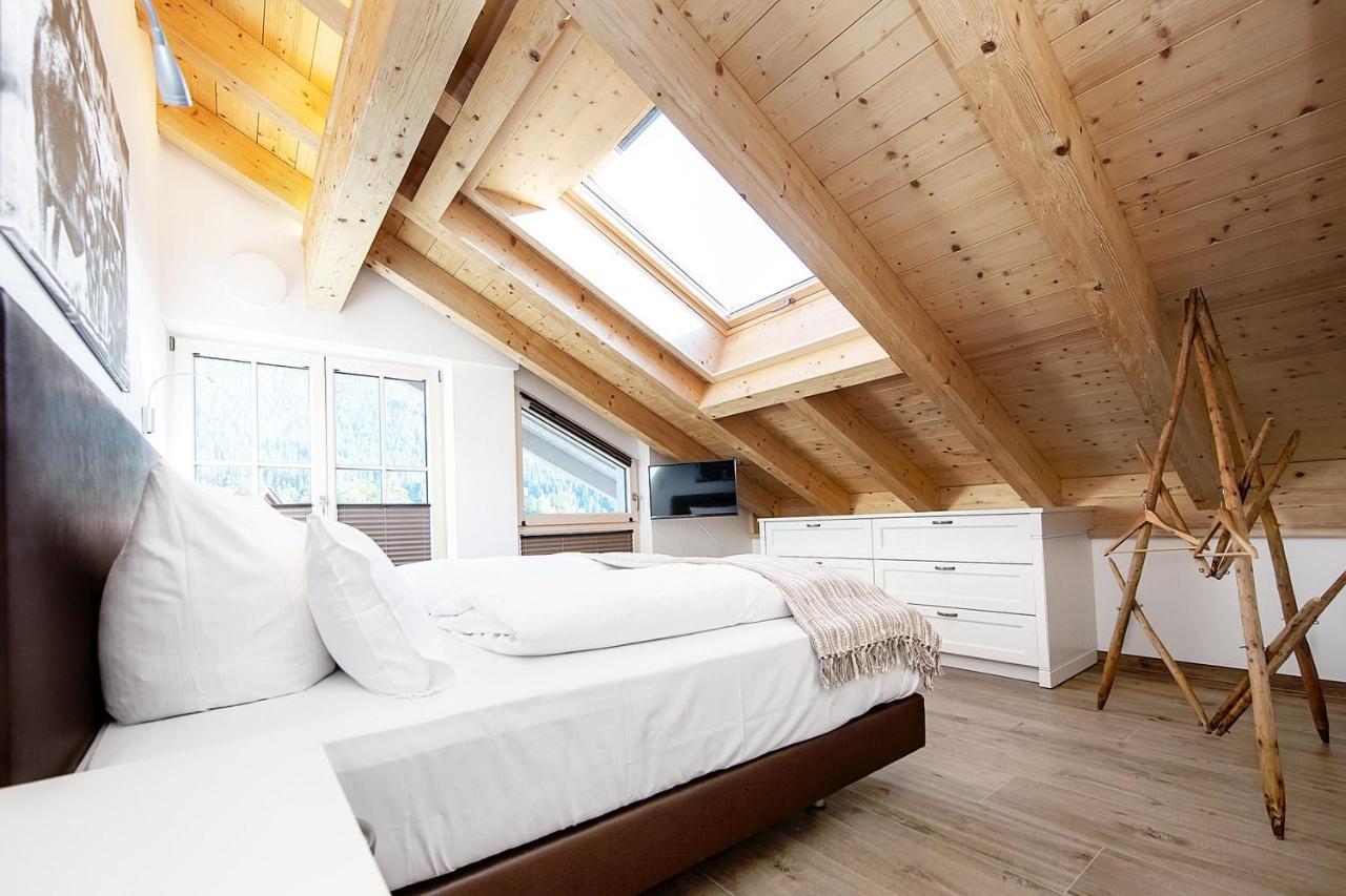 Ferienwohnung Wamberg ガルミッシュ・パルテンキルヒェン エクステリア 写真