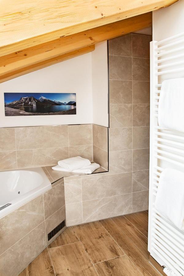 Ferienwohnung Wamberg ガルミッシュ・パルテンキルヒェン エクステリア 写真